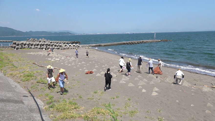 和田ノ鼻で清掃活動